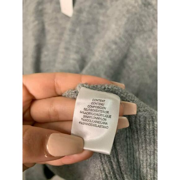 WAYF Light Grey Bow Soft Sweater Size Medium NEW - Picture 5 of 6